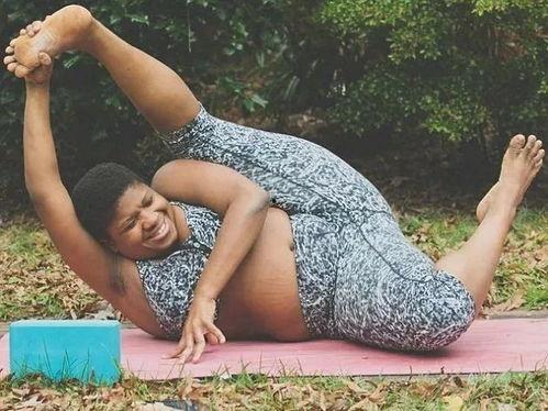 一字马吃瓜网红,揭秘网络红人的另类魅力 第2张 一字马吃瓜网红,揭秘网络红人的另类魅力 第2张