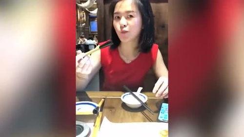 网红打麻将吃瓜的是谁啊,揭秘打麻将吃瓜背后的热门人物 第1张 网红打麻将吃瓜的是谁啊,揭秘打麻将吃瓜背后的热门人物 第1张